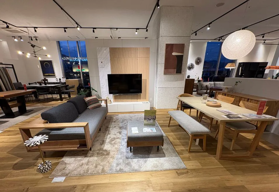 LIVING HOUSE. 広島T-SITE店｜店舗検索｜リビングハウス企業サイト